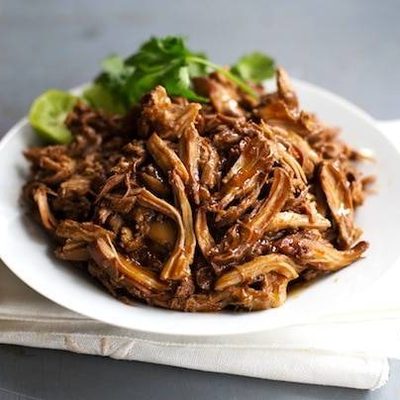 Honey Glazed Crockpot Chicken Adobo - simple pantry ingredients, hardly any hands-on time, 200 calories. | https://healthy-slim.today